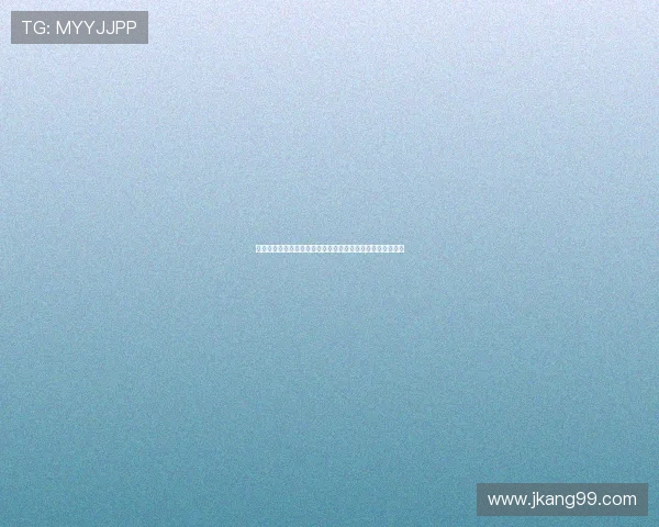 阿利亚迭雷父子身穿皇马与阿森纳球衣对弈合影传递足球情缘 阿利亚迭雷父子身穿皇马与阿森纳球衣对弈合影传递足球情缘